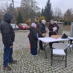 Grupa uczestników gry patriotycznej