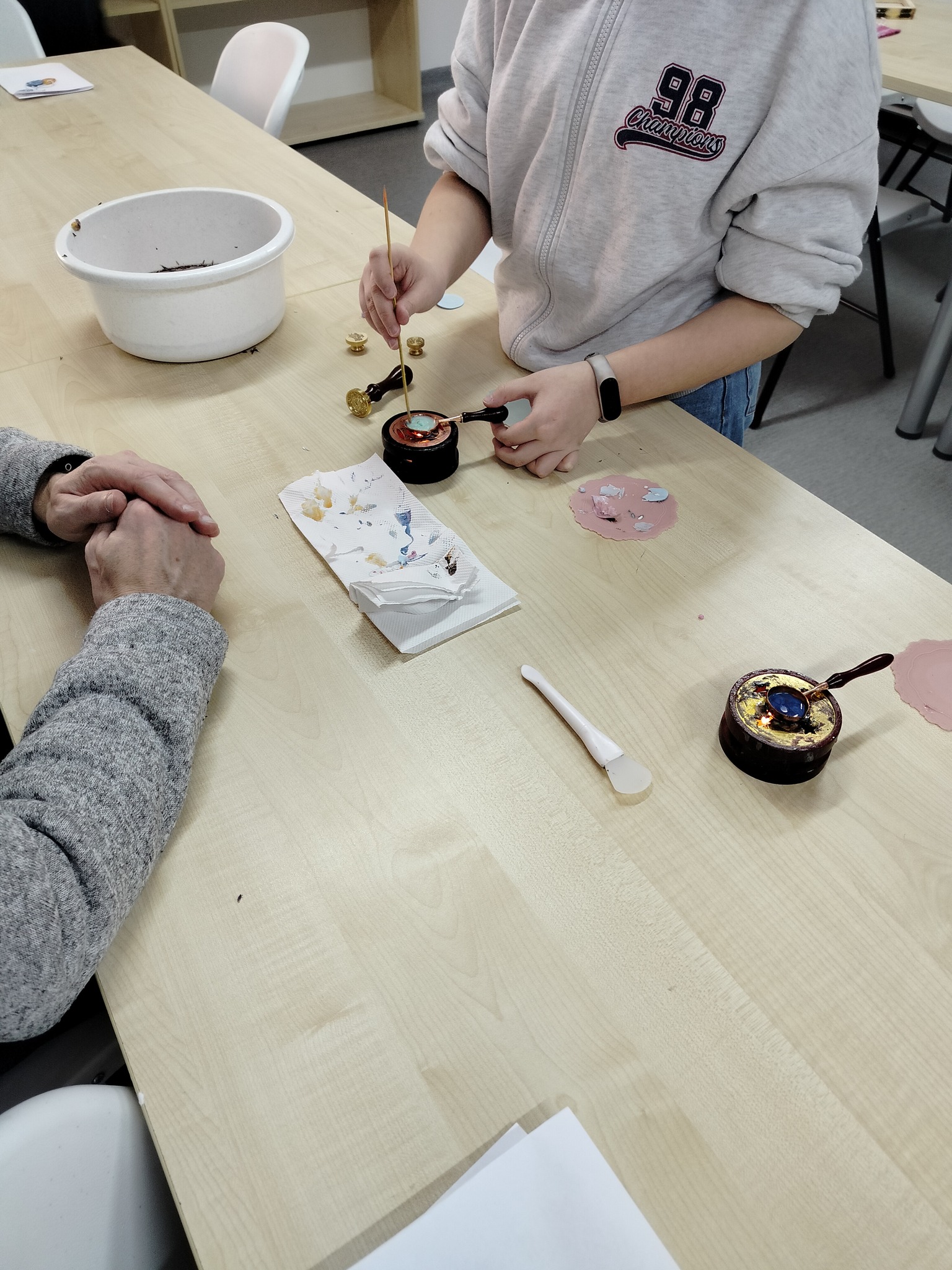 Sgrafistyka czyli odciskanie pieczęci z wosku