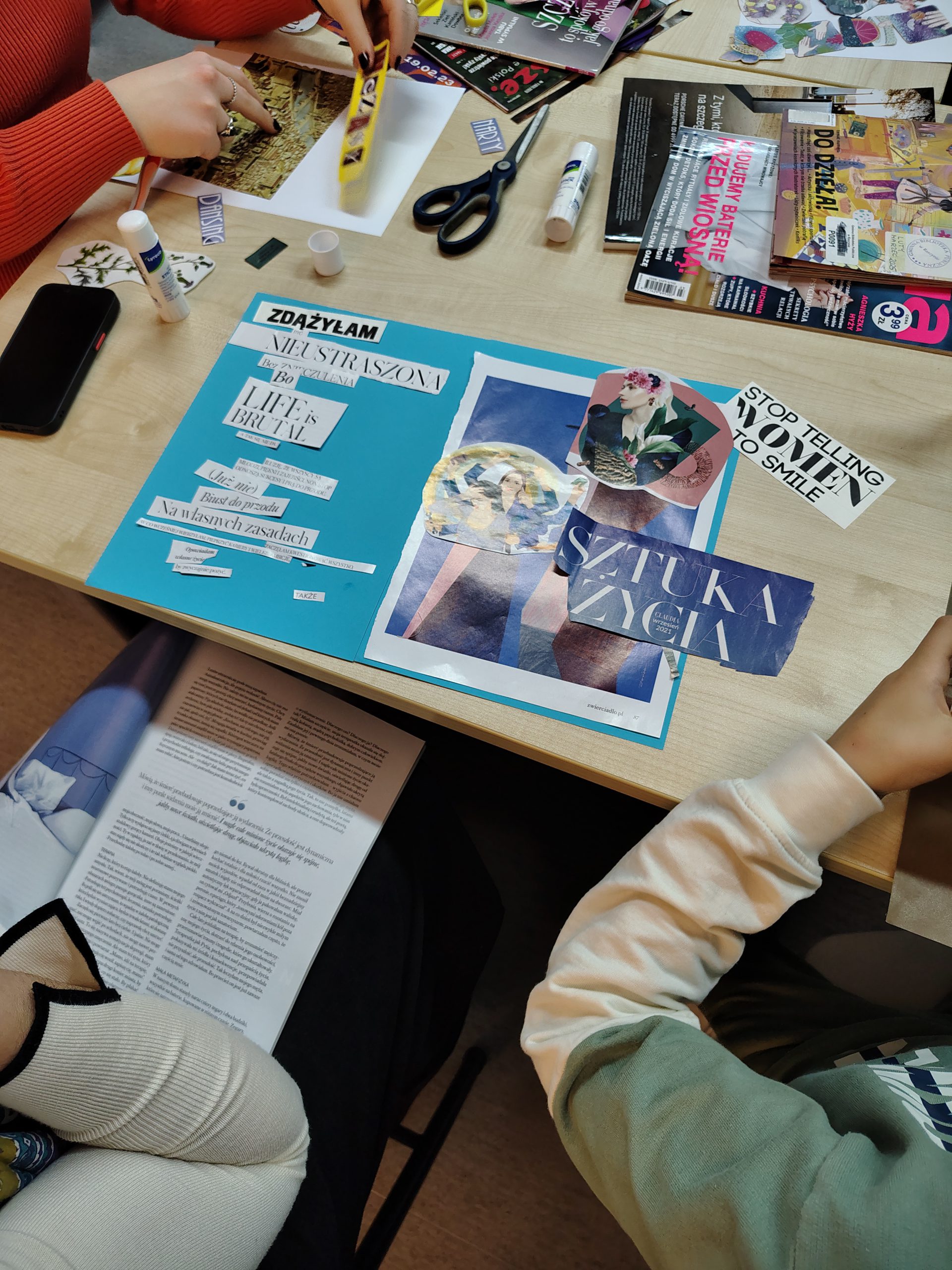 Zbliżenie na jeden z powstających kolaży